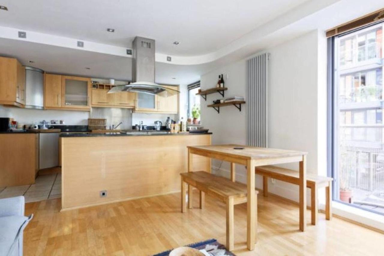 Peaceful Modern 2 Bedroom Flat With Water Views Londýn Exteriér fotografie